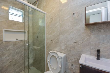 Banheiro de kitnet/studio para alugar com 1 quarto, 20m² em Vila Santana, São Paulo