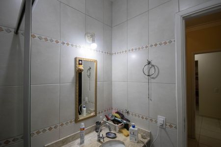 Casa à venda com 320m², 2 quartos e 2 vagasBanheiro da Suíte