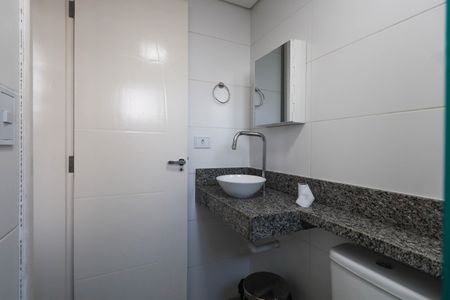 Apartamento para alugar com 35m², 2 quartos e sem vaga Apartamento para alugar com 35m², 2 quartos e sem vagaBanheiro Social