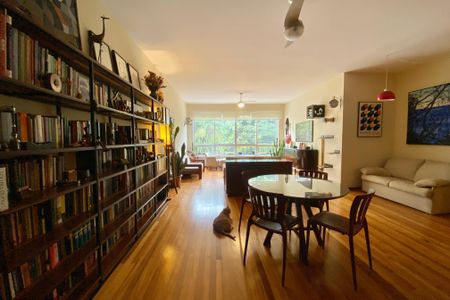 Apartamento à venda com 167m², 4 quartos e 1 vaga Apartamento à venda com 167m², 4 quartos e 1 vagaSala