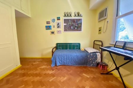 Apartamento à venda com 167m², 4 quartos e 1 vaga Apartamento à venda com 167m², 4 quartos e 1 vagaSuíte