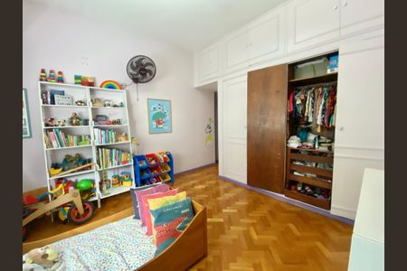 Apartamento à venda com 167m², 4 quartos e 1 vaga Apartamento à venda com 167m², 4 quartos e 1 vagaQuarto 2