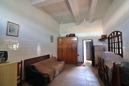 Casa à venda com 235m², 2 quartos e 8 vagasÁrea comum - Salão de festas