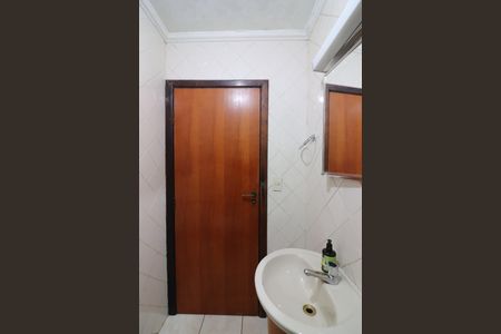 Casa à venda com 235m², 2 quartos e 8 vagasBanheiro Social