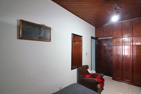 Quarto 1 de casa à venda com 2 quartos, 235m² em Vila Alvinopolis, São Bernardo do Campo