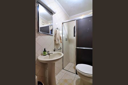 Casa à venda com 235m², 2 quartos e 8 vagasBanheiro Social