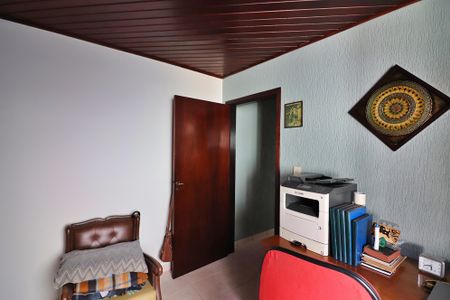 Casa à venda com 235m², 2 quartos e 8 vagasQuarto 2