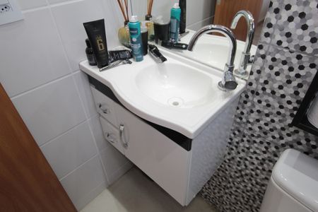 Apartamento à venda com 50m², 2 quartos e 2 vagasBanheiro da Suíte