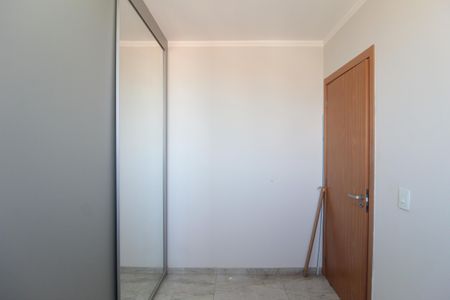 Quarto de apartamento à venda com 2 quartos, 50m² em Conjunto Helena Antipoff, Belo Horizonte