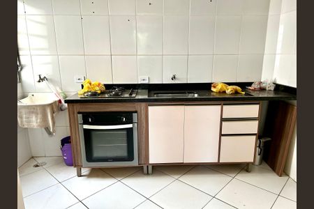 Apartamento à venda com 44m², 2 quartos e sem vaga Apartamento à venda com 44m², 2 quartos e sem vagaCozinha e Área de Serviço
