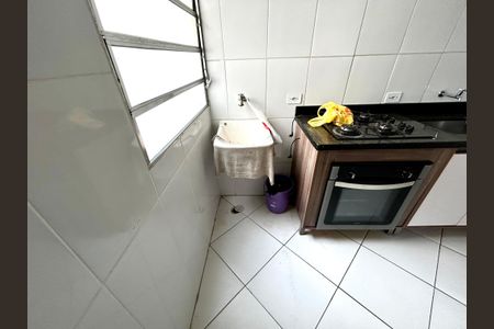 Apartamento à venda com 44m², 2 quartos e sem vaga Apartamento à venda com 44m², 2 quartos e sem vagaCozinha e Área de Serviço