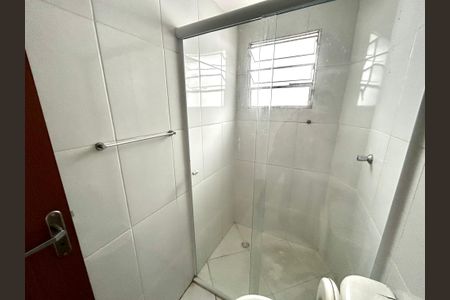 Apartamento à venda com 44m², 2 quartos e sem vaga Apartamento à venda com 44m², 2 quartos e sem vagaBanheiro