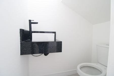 Lavabo de casa à venda com 3 quartos, 125m² em Jardim Alzira, São Paulo