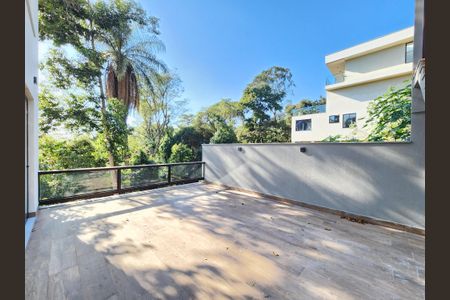 Casa de condomínio para alugar com 263m², 4 quartos e 4 vagas Casa de condomínio para alugar com 263m², 4 quartos e 4 vagasÁrea externa