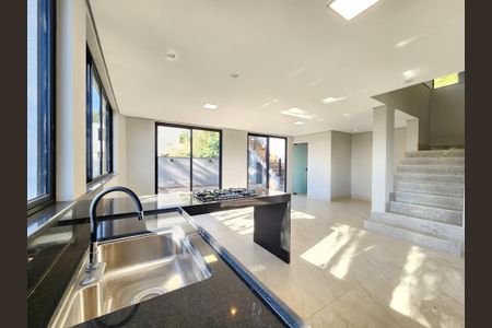 Casa de condomínio para alugar com 263m², 4 quartos e 4 vagas Casa de condomínio para alugar com 263m², 4 quartos e 4 vagasEspaço Gourmet