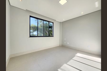 Casa de condomínio para alugar com 263m², 4 quartos e 4 vagas Casa de condomínio para alugar com 263m², 4 quartos e 4 vagasQuarto semi Suíte 2