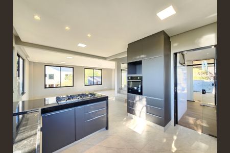 Casa de condomínio para alugar com 263m², 4 quartos e 4 vagas Casa de condomínio para alugar com 263m², 4 quartos e 4 vagasCozinha - Armários