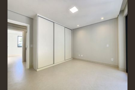 Casa de condomínio para alugar com 263m², 4 quartos e 4 vagas Casa de condomínio para alugar com 263m², 4 quartos e 4 vagasQuarto semi Suíte 3