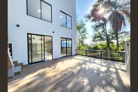 Casa de condomínio para alugar com 263m², 4 quartos e 4 vagas Casa de condomínio para alugar com 263m², 4 quartos e 4 vagasÁrea externa