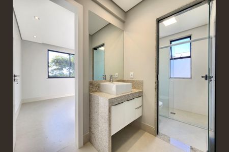 Casa de condomínio para alugar com 263m², 4 quartos e 4 vagas Casa de condomínio para alugar com 263m², 4 quartos e 4 vagasSemi Suíte