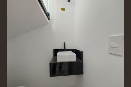 Casa à venda com 124m², 3 quartos e 2 vagasLavabo