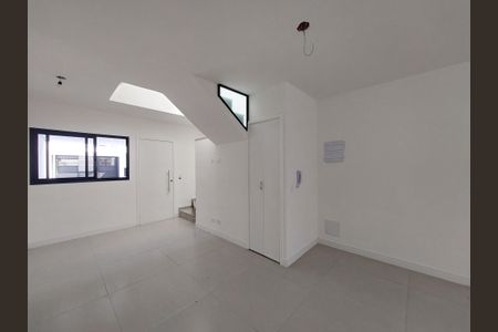 Casa à venda com 124m², 3 quartos e 2 vagasSala