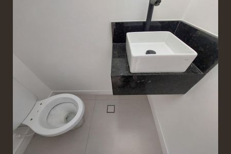 Casa à venda com 124m², 3 quartos e 2 vagasLavabo