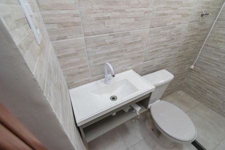 Banheiro Social de apartamento para alugar com 2 quartos, 45m² em Vaz Lobo, Rio de Janeiro