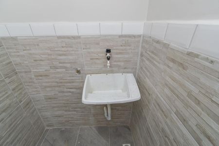 Área de Serviço de apartamento para alugar com 2 quartos, 45m² em Vaz Lobo, Rio de Janeiro