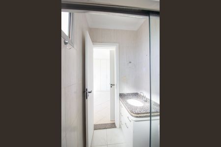 Apartamento à venda com 169m², 4 quartos e 3 vagas Apartamento à venda com 169m², 4 quartos e 3 vagasBanheiro da Suíte 1