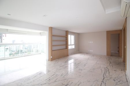 Apartamento à venda com 210m², 4 quartos e 3 vagasSala