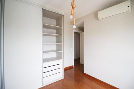 Apartamento à venda com 210m², 4 quartos e 3 vagasSuíte 3