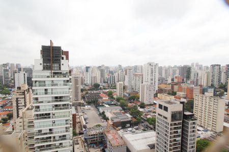 Apartamento à venda com 210m², 4 quartos e 3 vagasVista
