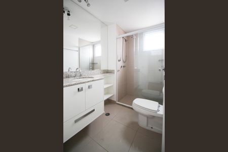 Apartamento à venda com 210m², 4 quartos e 3 vagasBanheiro da Suíte 3