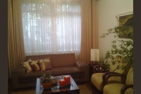 Casa de condomínio à venda com 130m², 4 quartos e 4 vagas