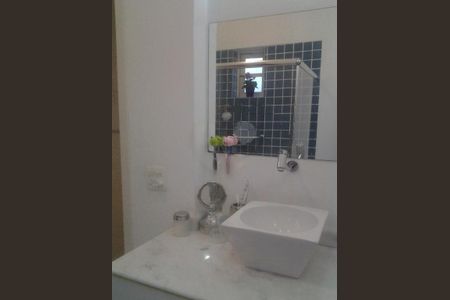 Casa de condomínio à venda com 130m², 4 quartos e 4 vagas