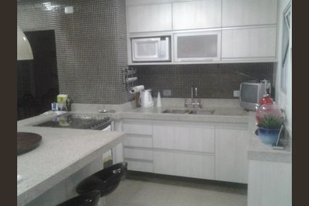 Casa de condomínio à venda com 130m², 4 quartos e 4 vagas