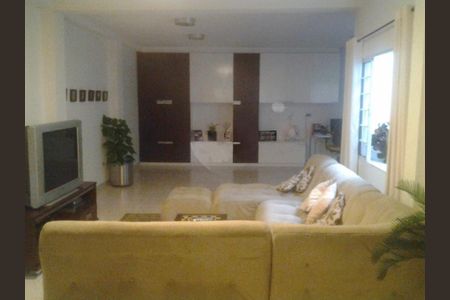 Casa de condomínio à venda com 130m², 4 quartos e 4 vagas