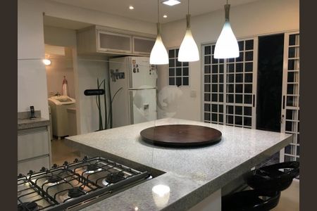 Casa de condomínio à venda com 130m², 4 quartos e 4 vagas