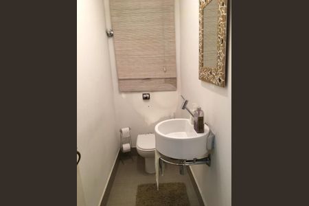 Casa de condomínio à venda com 130m², 4 quartos e 4 vagas