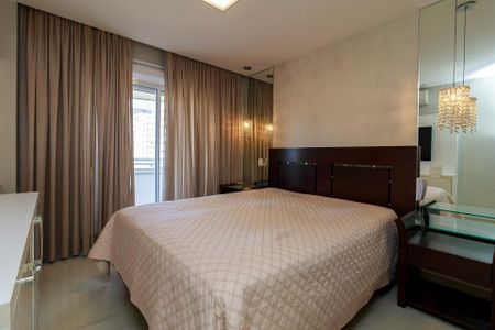 Apartamento à venda com 147m², 4 quartos e 2 vagasSuíte 1