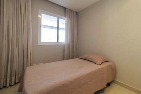 Apartamento à venda com 147m², 4 quartos e 2 vagasQuarto 4