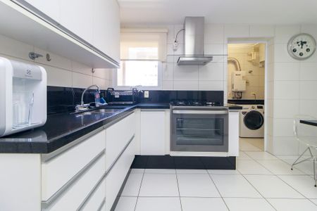Apartamento à venda com 147m², 4 quartos e 2 vagasCozinha