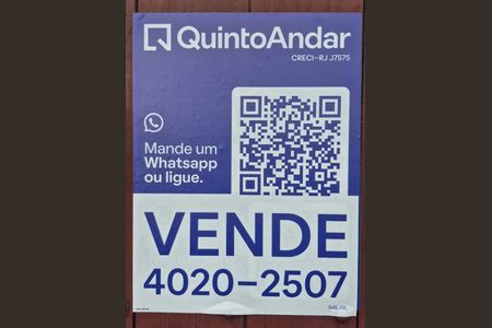 Casa à venda com 657m², 4 quartos e 7 vagas Casa à venda com 657m², 4 quartos e 7 vagasPlaca