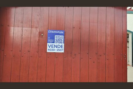 Casa à venda com 657m², 4 quartos e 7 vagas Casa à venda com 657m², 4 quartos e 7 vagasPlaca