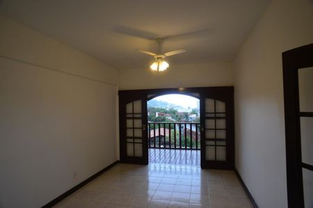 Casa à venda com 657m², 4 quartos e 7 vagas Casa à venda com 657m², 4 quartos e 7 vagasSuíte 1