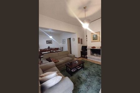 Casa à venda com 5 quartos, 300m² em Petrópolis, Porto Alegre