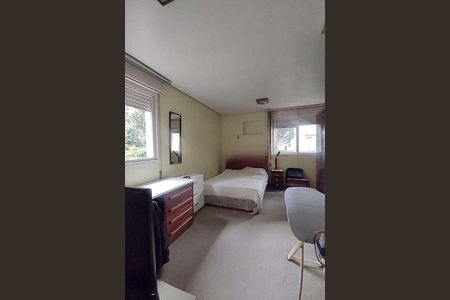 Casa à venda com 5 quartos, 300m² em Petrópolis, Porto Alegre