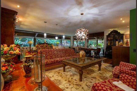 Casa à venda com 579m², 3 quartos e 5 vagas