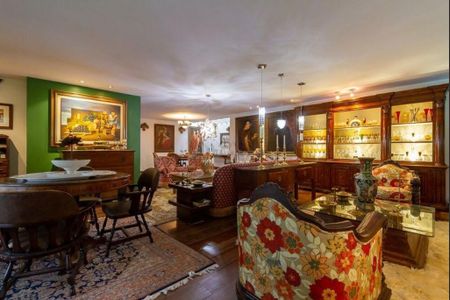 Casa à venda com 579m², 3 quartos e 5 vagas